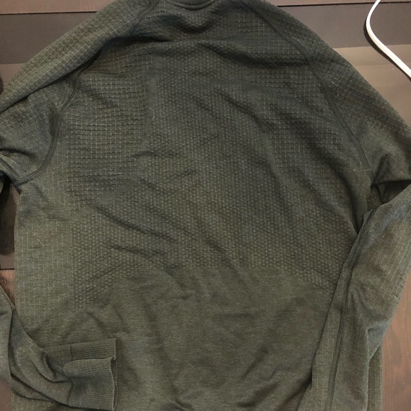 Lululemon Engineered for Warmth Longsleeve💚 - Picture 2 of 3